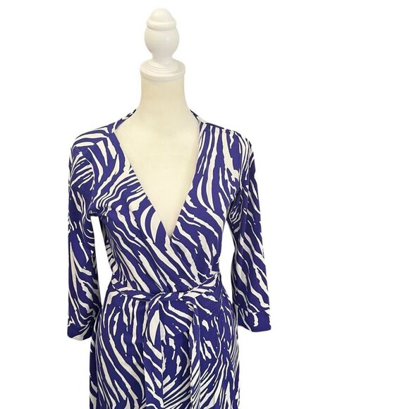 Diane von Furstenberg DVF New Julian Two Wrap Dress Purple Zebra Print Size 4 - Picture 2 of 10